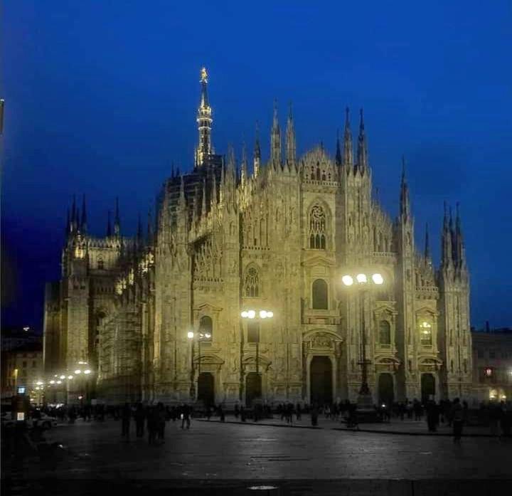 "House Of Lella" Appartamento 2 Camere Da Letto Milan Luaran gambar